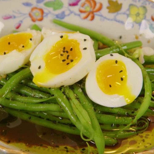 https://recipe.tv/files/2021/12/GreenBeans-Balsamic-BoiledEggs-500x500.jpg